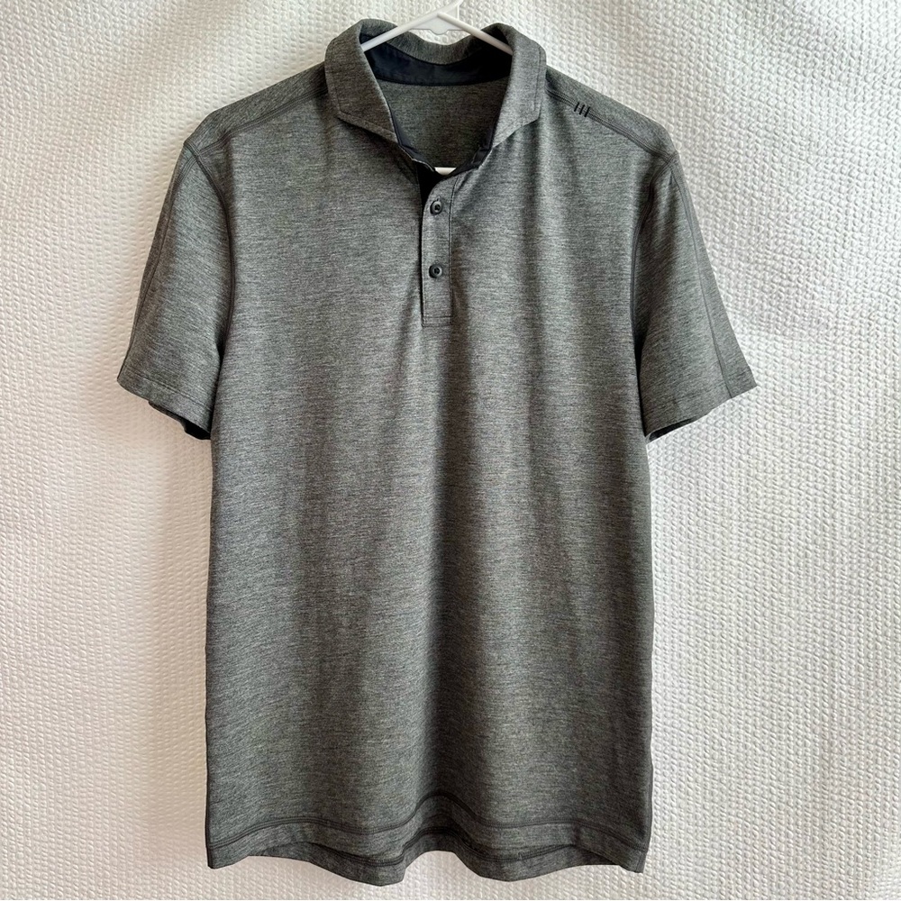 lululemon Evolution Men's Gray Polo Shirt Size: Small